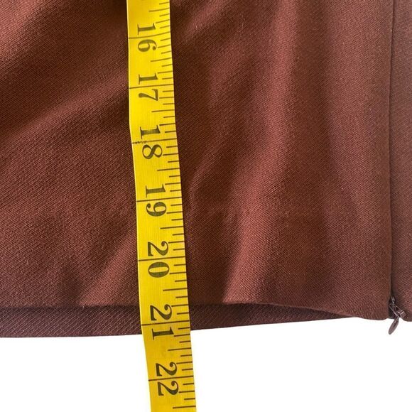 Cabi A-line Currant Boss Skirt Slash Pockets Slit Sz 10 - Picture 6 of 8